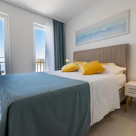 아파트 Smaragd - Lapis - Luxury With Shared Pool *