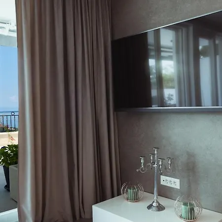 Smaragd - Lapis - Luxury With Shared Pool * 마카르스카