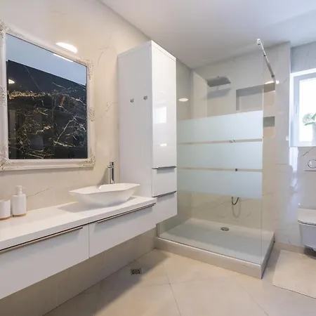 아파트 Smaragd - Lapis - Luxury With Shared Pool