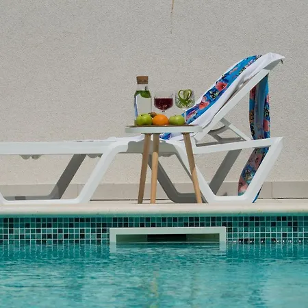 Smaragd - Lapis - Luxury With Shared Pool アパート *